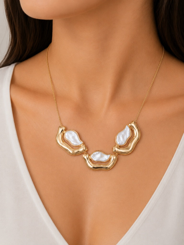 Colar Orgânico Triplo Madre Pérola Ouro 18k