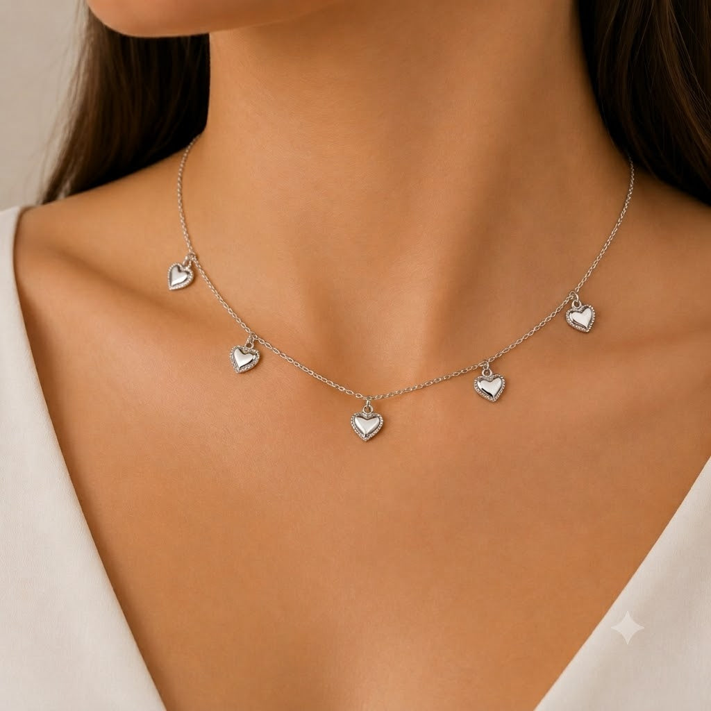 Choker Cartier Coração Chapinha Trabalhado Ródio Branco