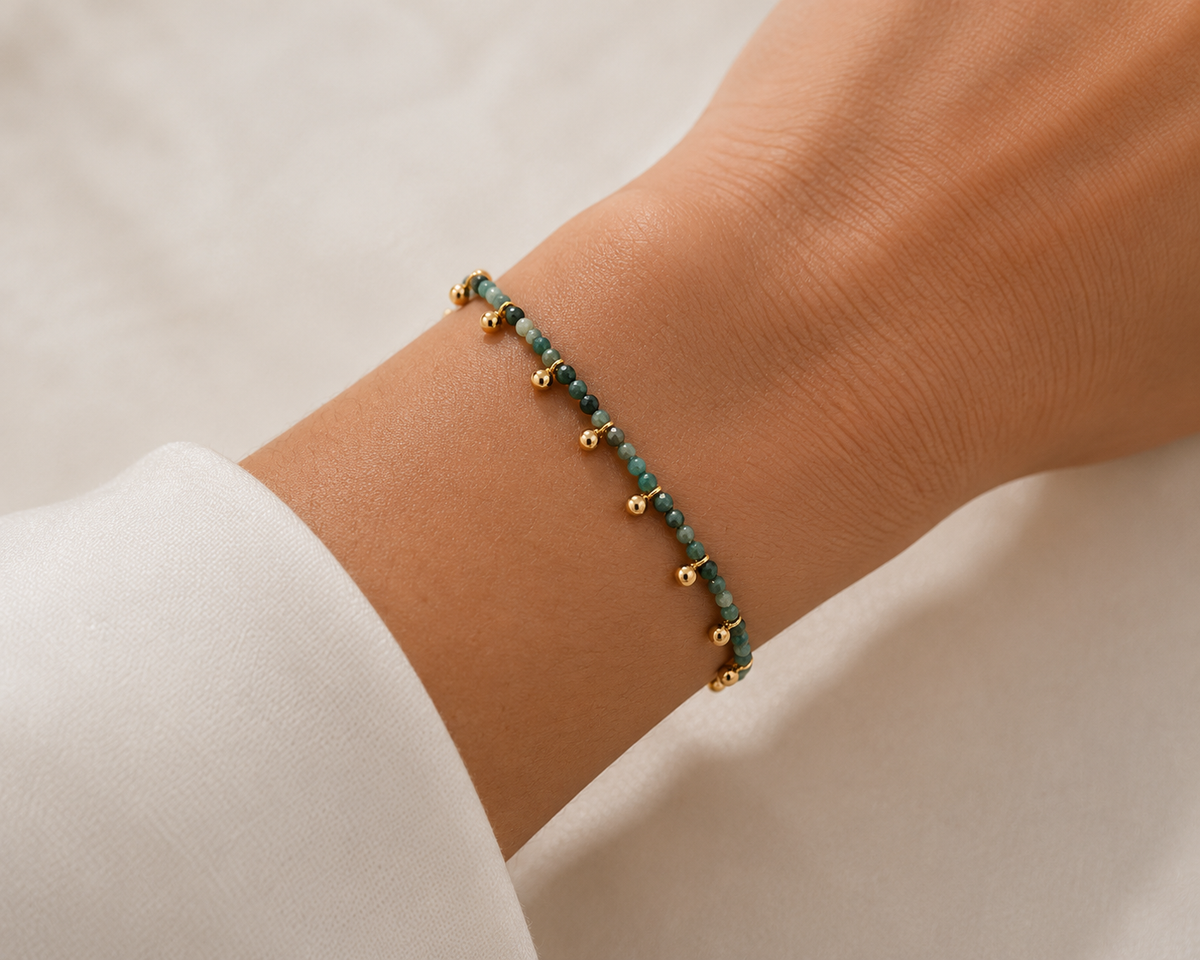Pulseira Pedra Natural com Bolinha de Metal Ouro 18k