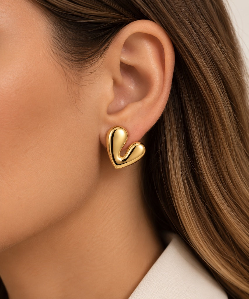 Brinco Coração Orgânico Liso Ouro 18k