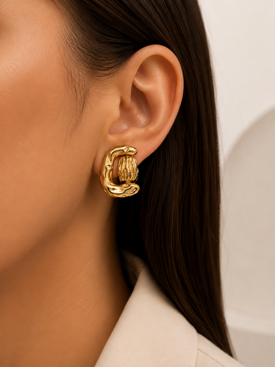 Brinco Nuance Meia Lua Ouro 18k
