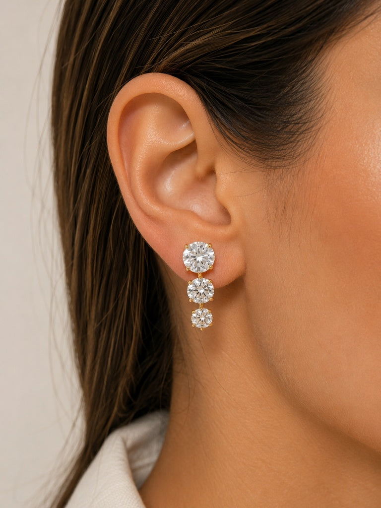 Brinco EarCuff Três Zircônias Cristal Ouro 18k