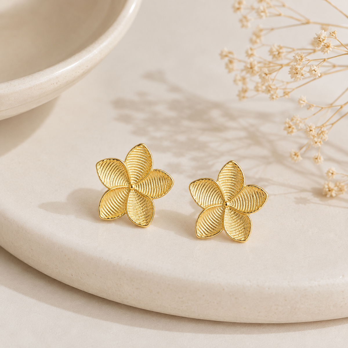 Brinco Flor Orgânica MontClair Ouro 18k