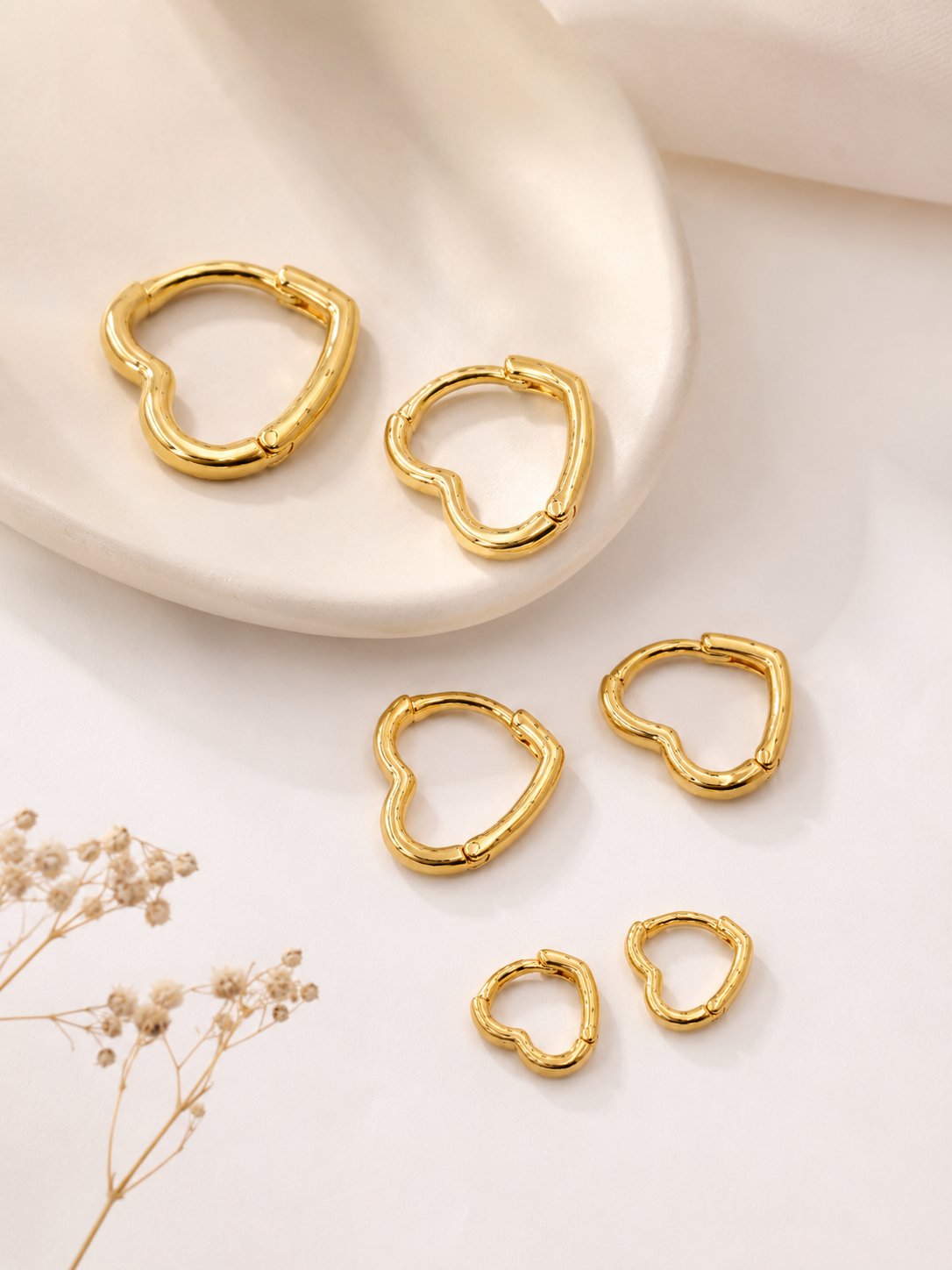 Brinco Argola Coração Liso Ouro 18k