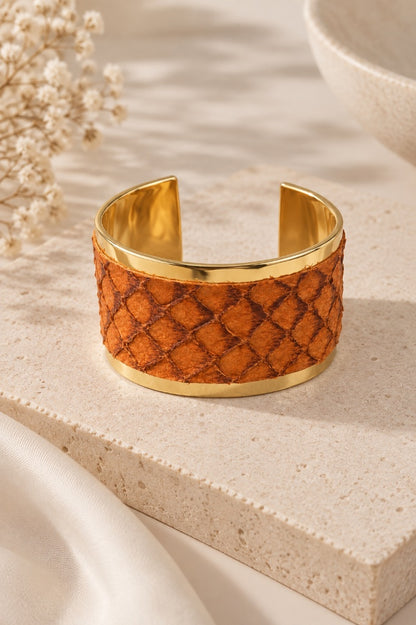 Scarlat SKU 15254 foto 2 | Bracelete Couro de Tilápia Ouro 18k