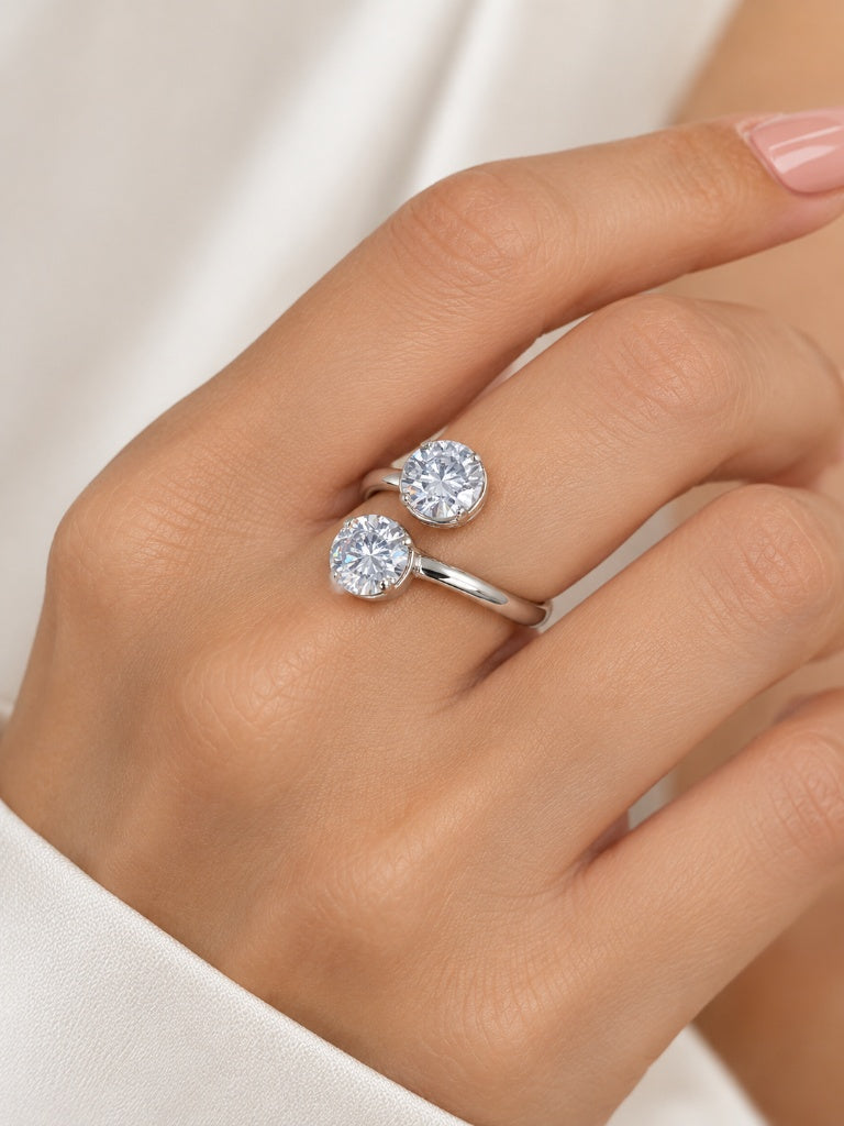 Anel Duas Zircônias (5mm e 8mm) Regulável Ródio Branco