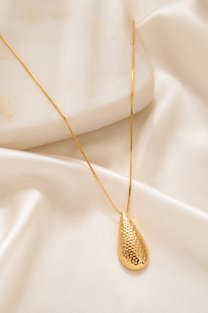 Colar Gota Martelada Ouro 18k