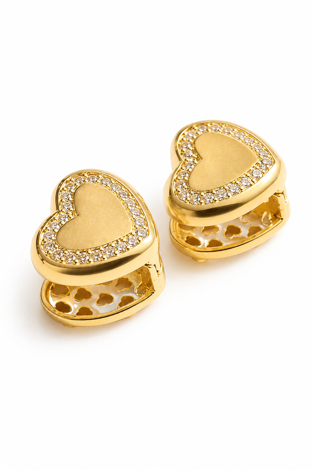 Brinco Ébano Coração Cravejado Ouro 18k
