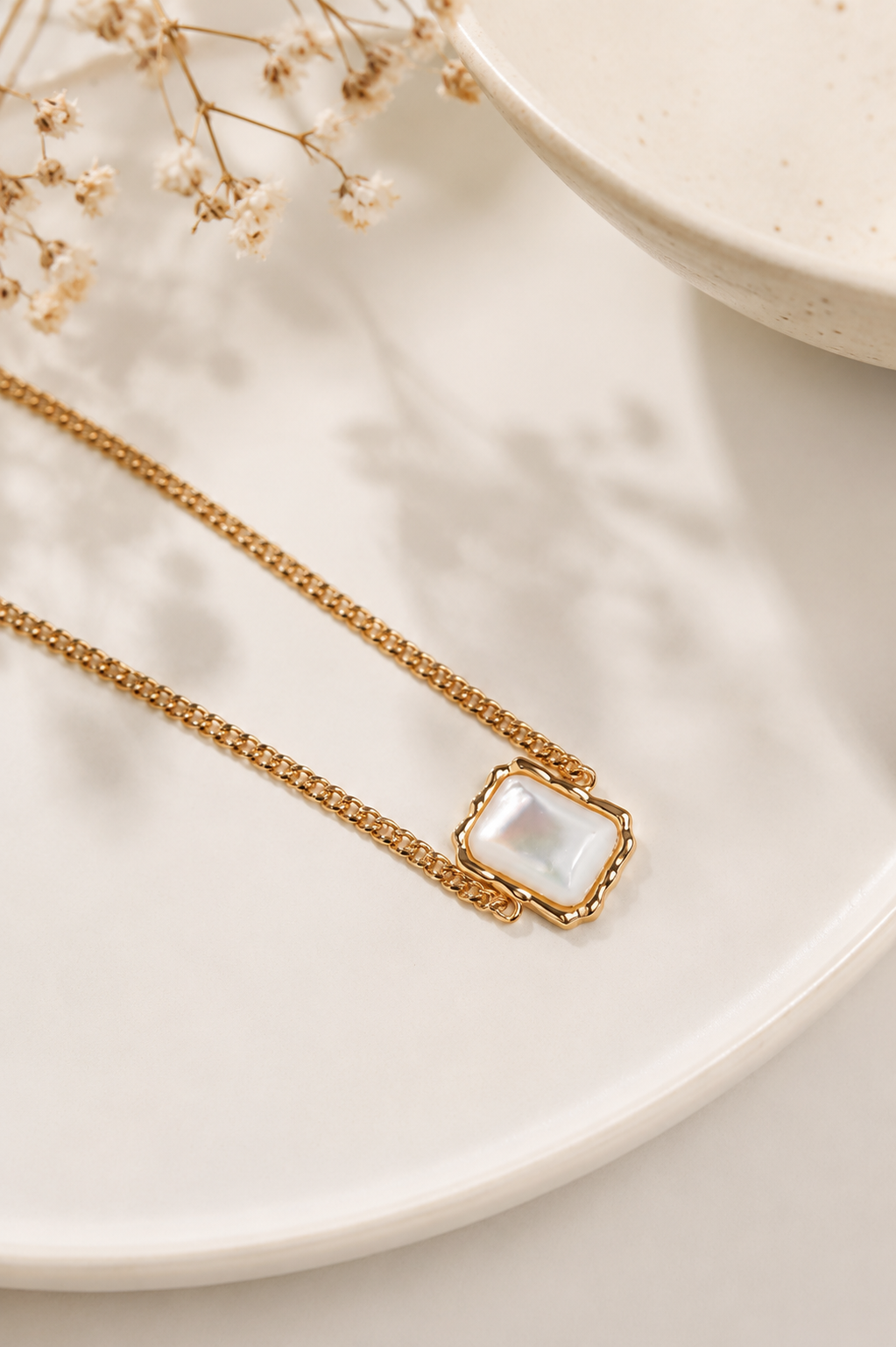 Colar Nobre Instinto Madre Pérola Ouro 18k