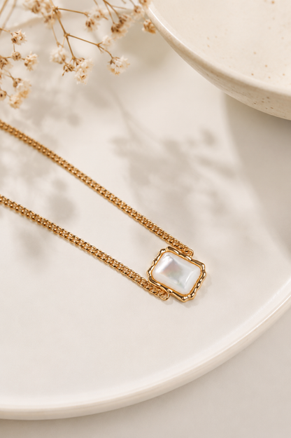 Colar Nobre Instinto Madre Pérola Ouro 18k