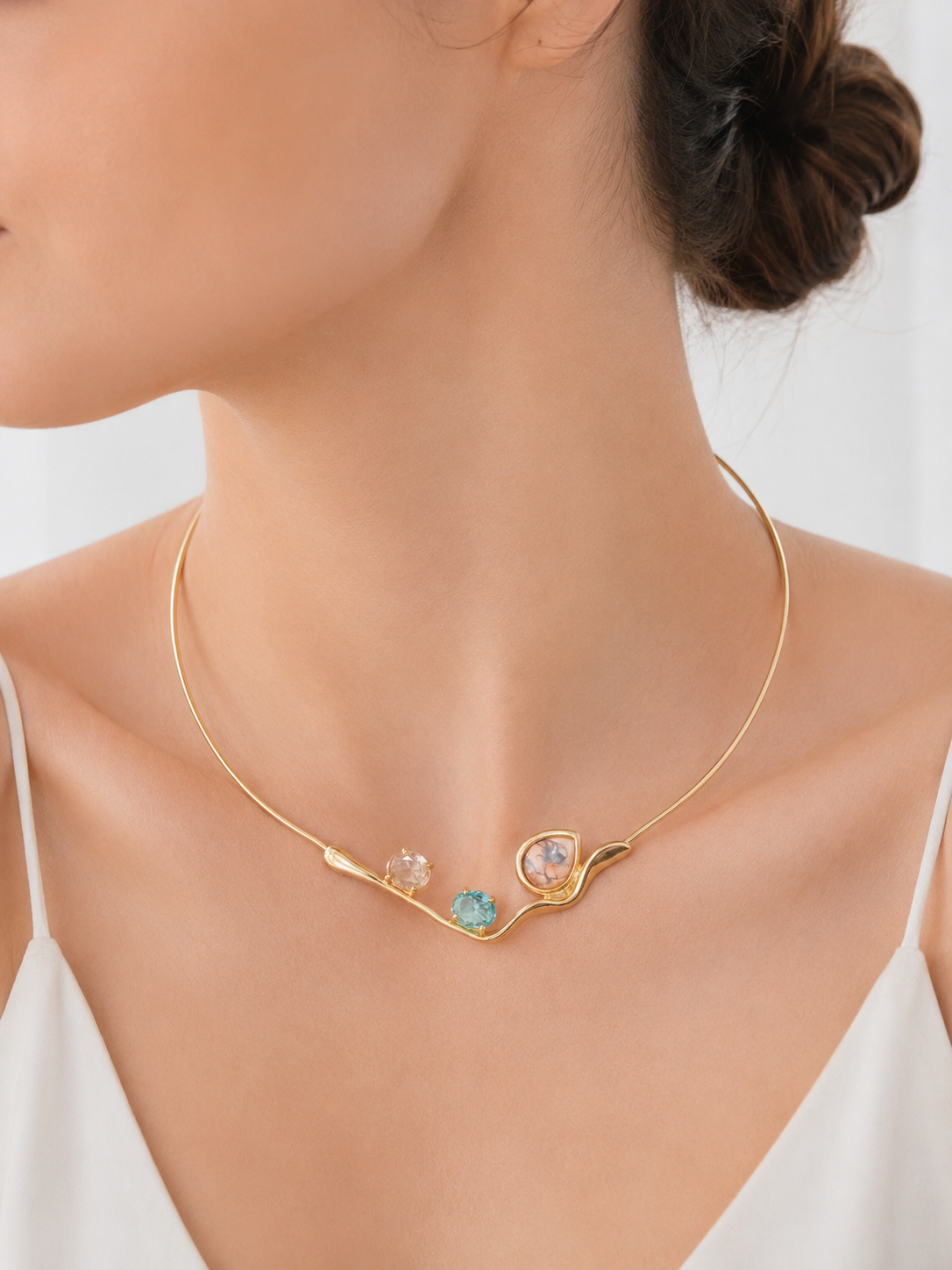 Aro com Pedras Naturais Ouro 18k