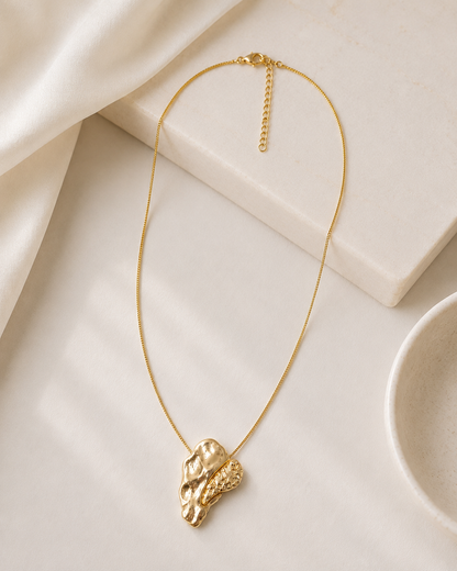 Colar Nuance Coração Liso Ouro 18k