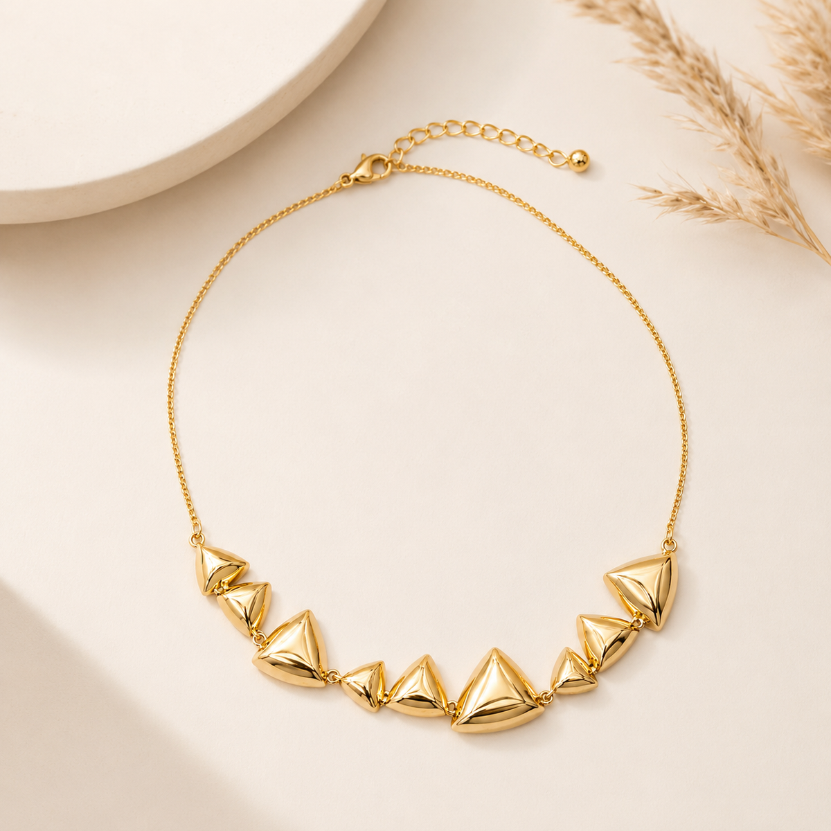 Colar Triângulo Desregular Ouro 18k