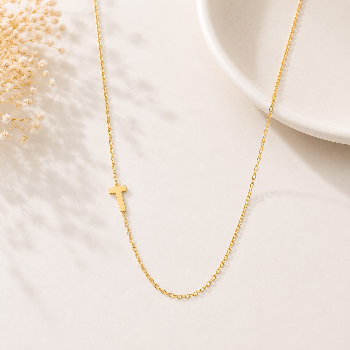 Colar Letra T Personalizado Folheado em Ouro 18K