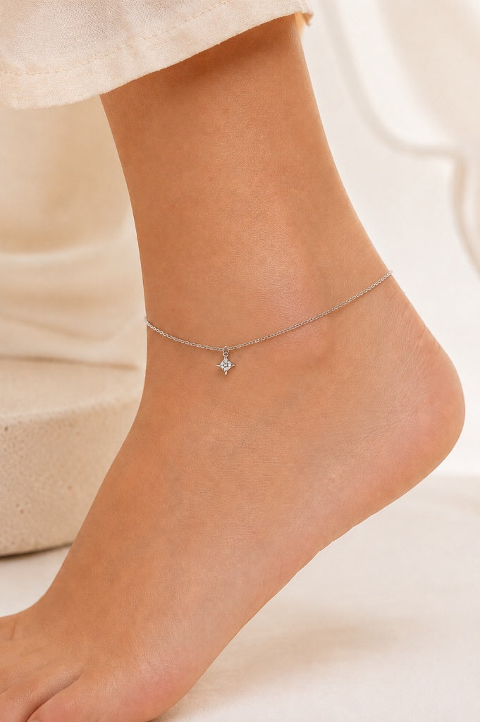 Tornozeleira Elo Cartier com Estrela Cadente Ródio Branco