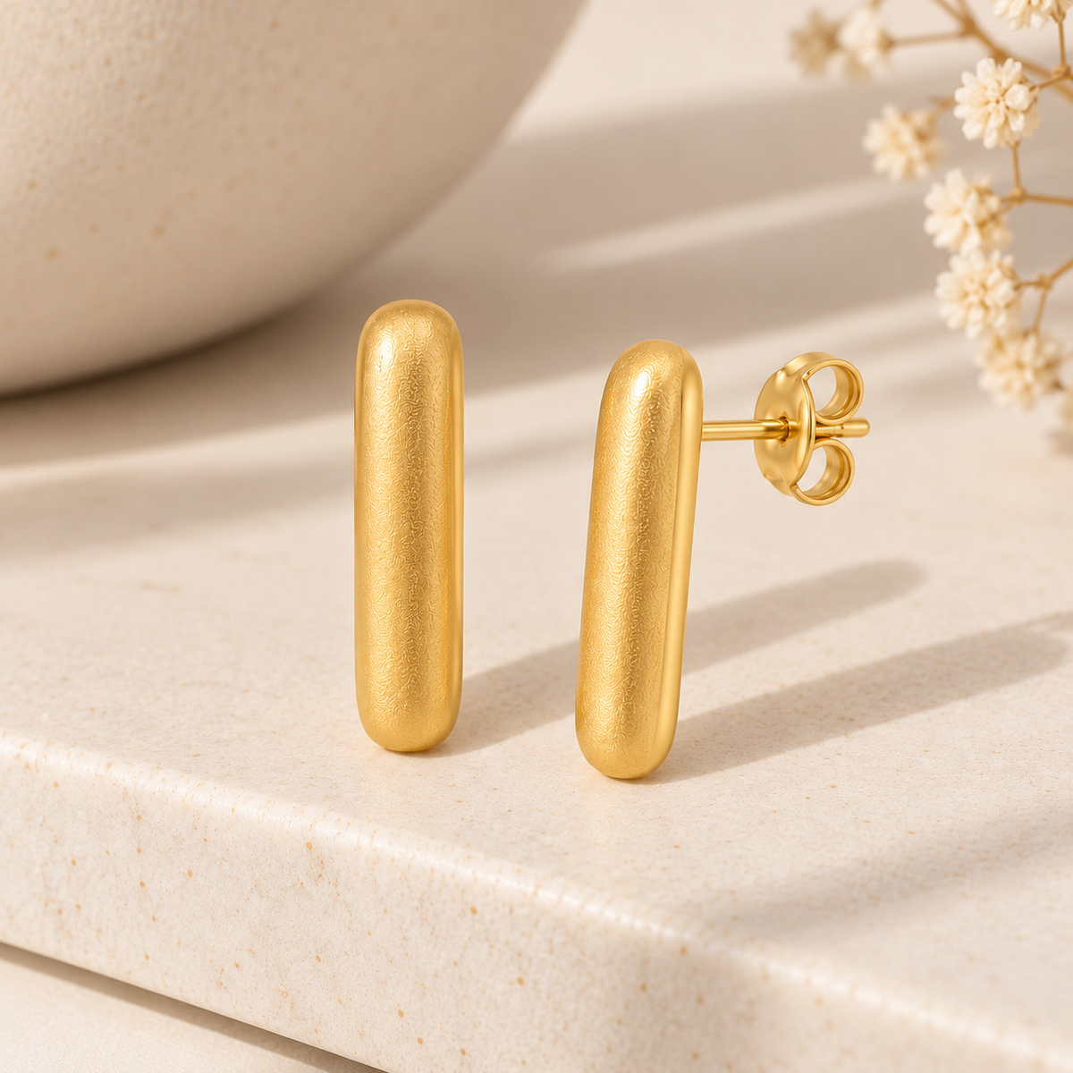 Brinco Retangular Acetinado Ouro 18k