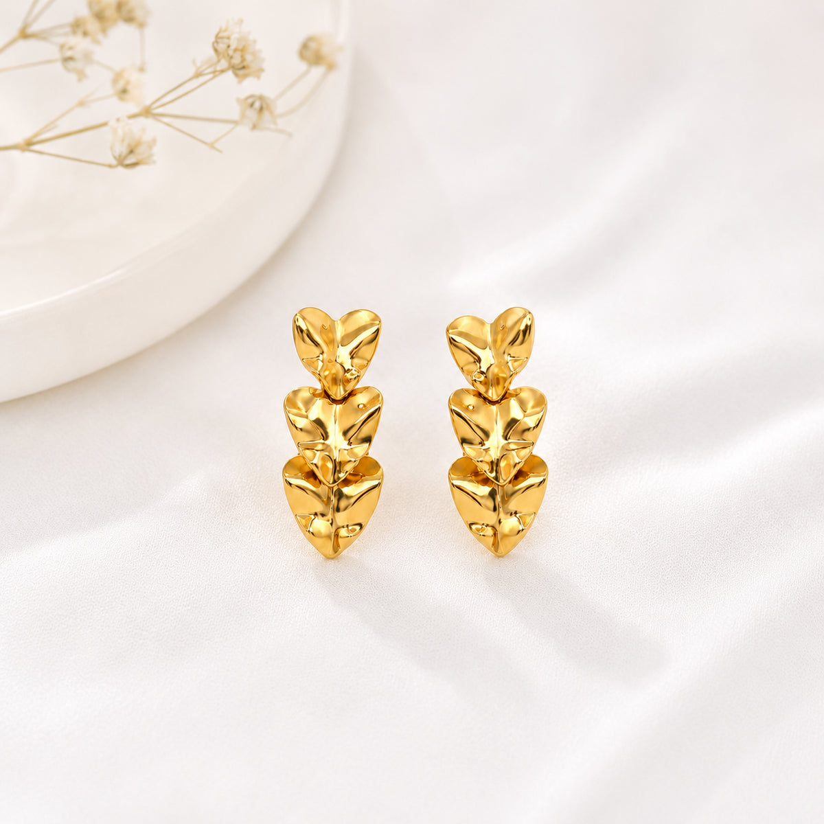 Brinco Três Corações Ouro 18k