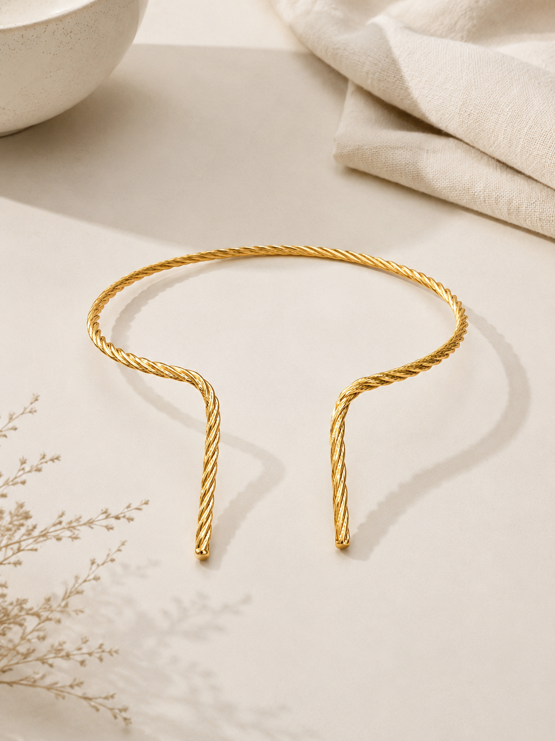 Choker Aro Traços Trabalhado Ouro 18k