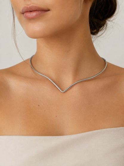 Choker Aro "V" Ródio Branco
