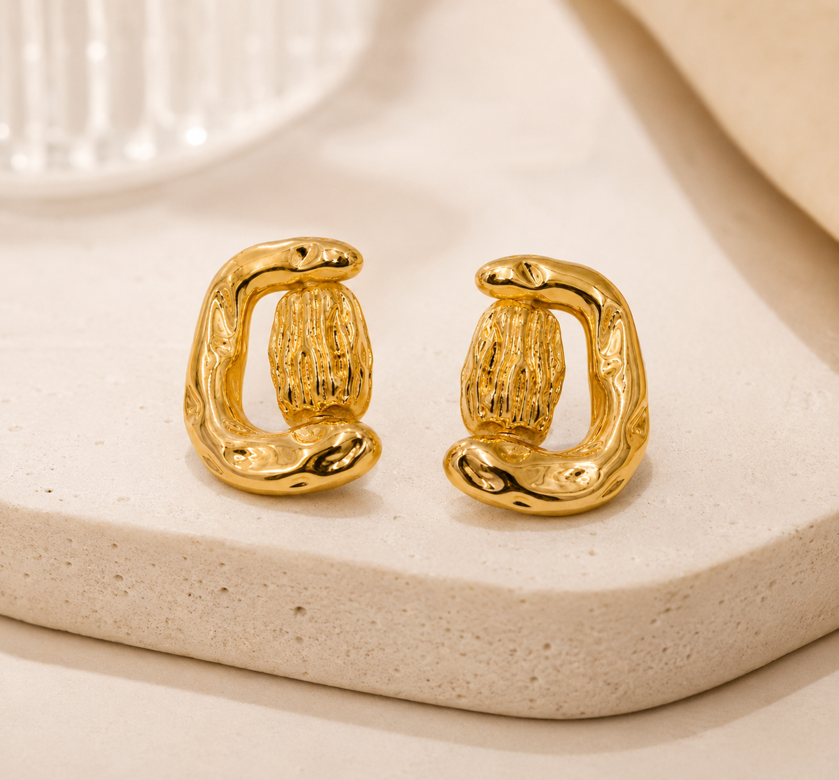 Brinco Nuance Meia Lua Ouro 18k