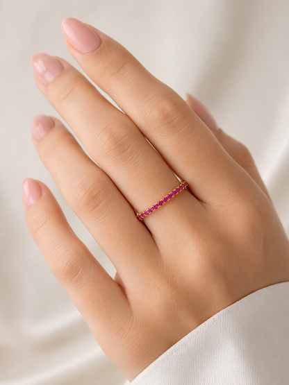 Anel Meia Aliança Zircônia Pink Ouro 18k
