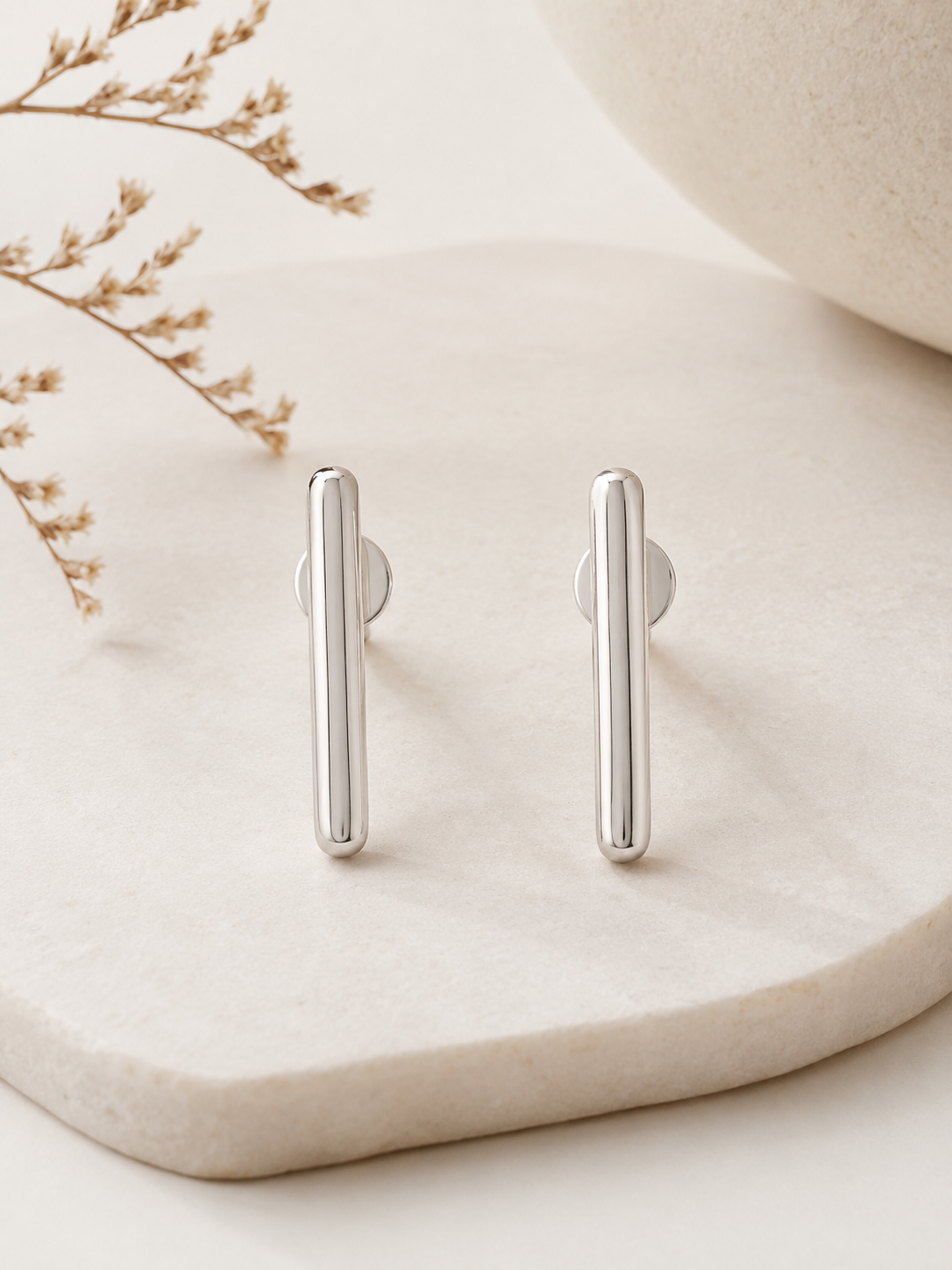 Brinco Retangular Acetinado Ródio Branco