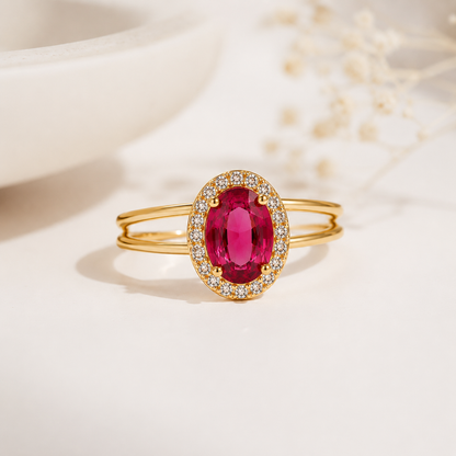 Anel Pedra Oval Rubi Cravejado Ouro 18k