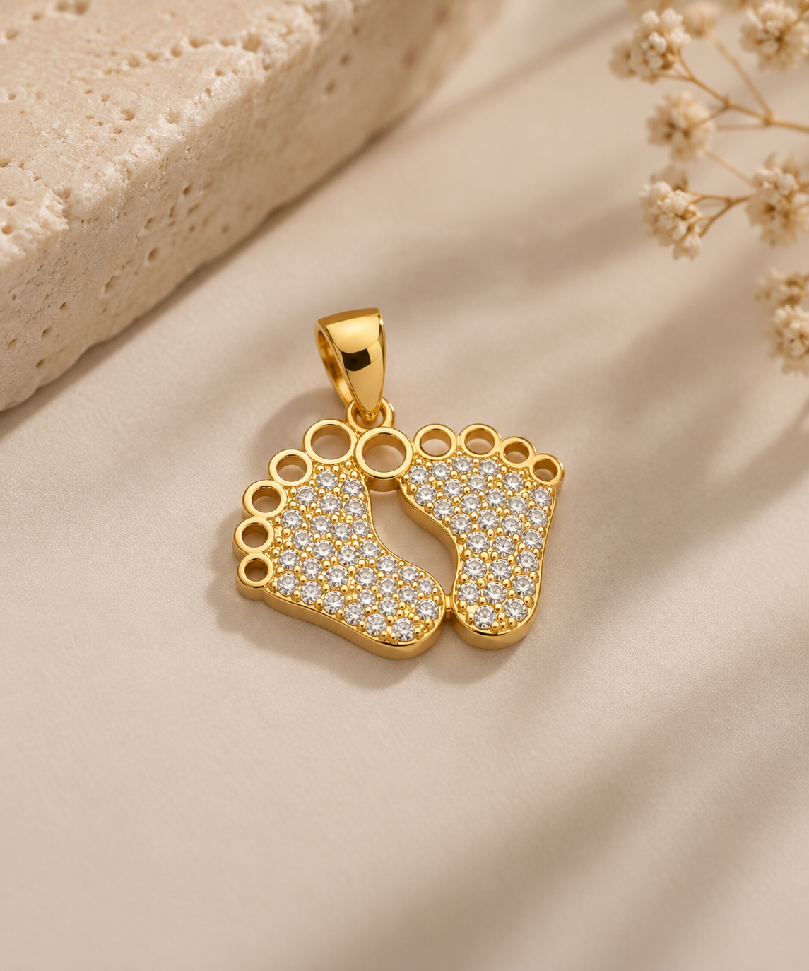 Pingente Pezinho Cravejado Ouro 18k