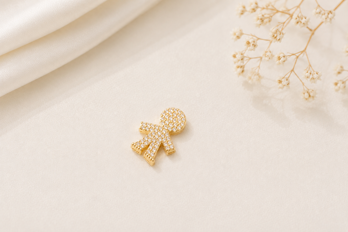 Pingente Menino Cravejado Ouro 18k
