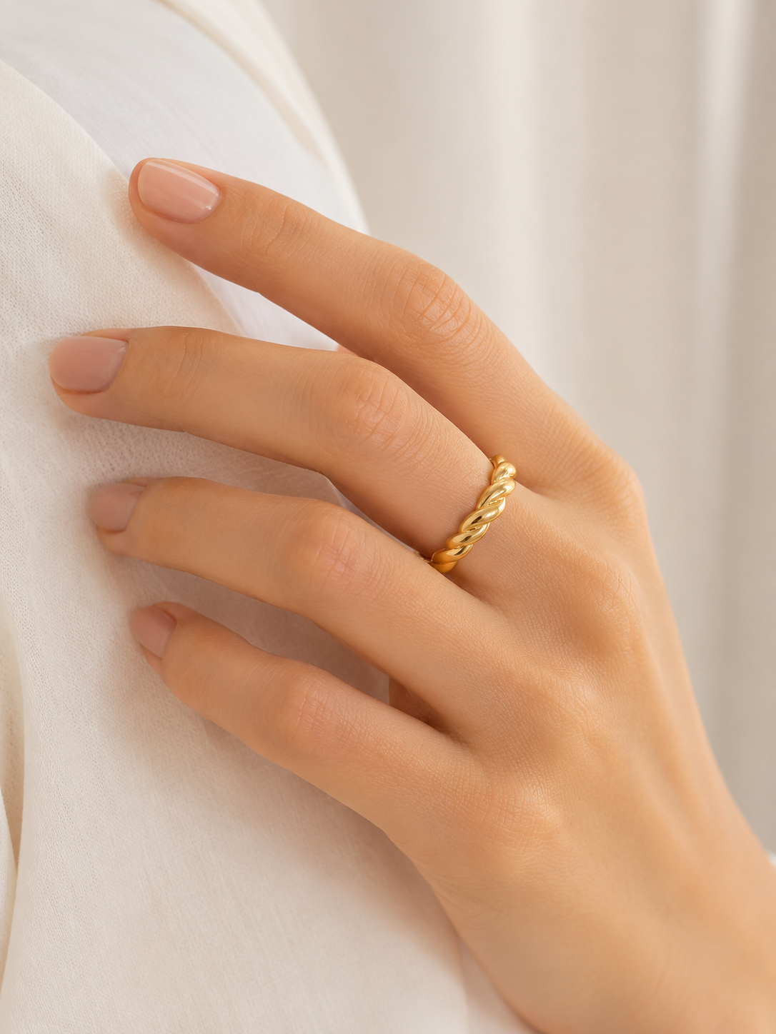 Anel Croissant Fino Ouro 18k