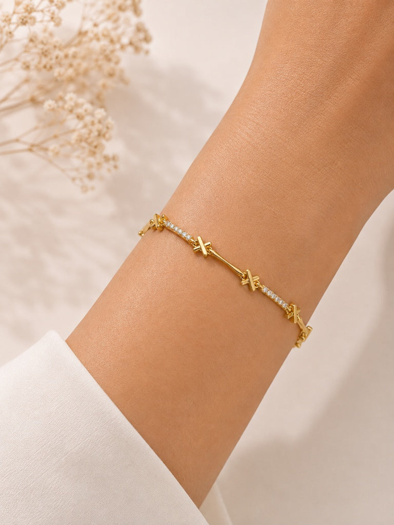 Pulseira “X”Alta Joalheria Espaçamento Micro Cravejado Ouro 18k
