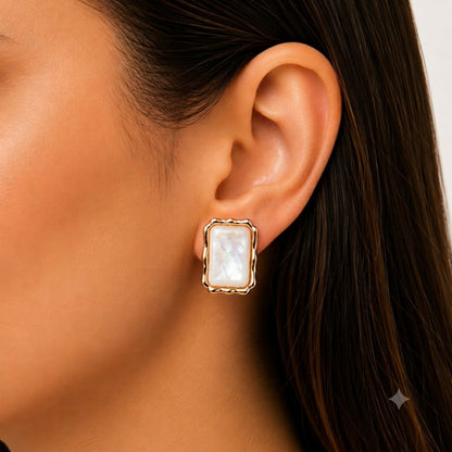 Brinco Rubra Coríndon Branco Leitoso Ouro 18k
