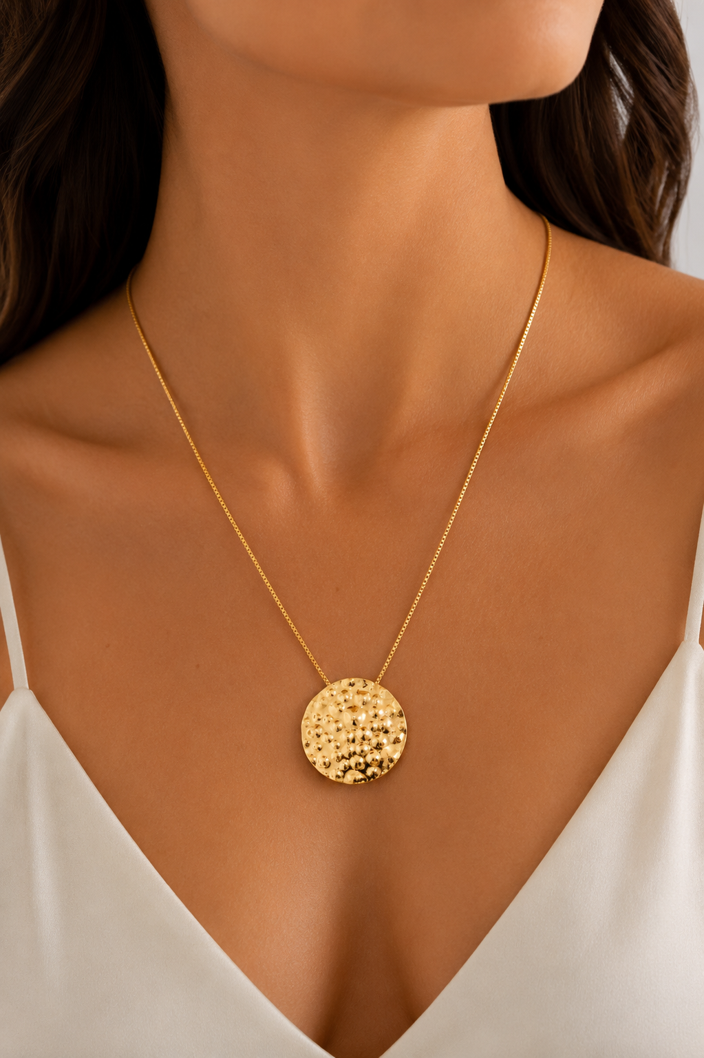 Colar Medalha Martelada Ouro 18k