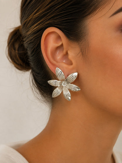 Brinco Flor Alta Fusão Ródio Branco