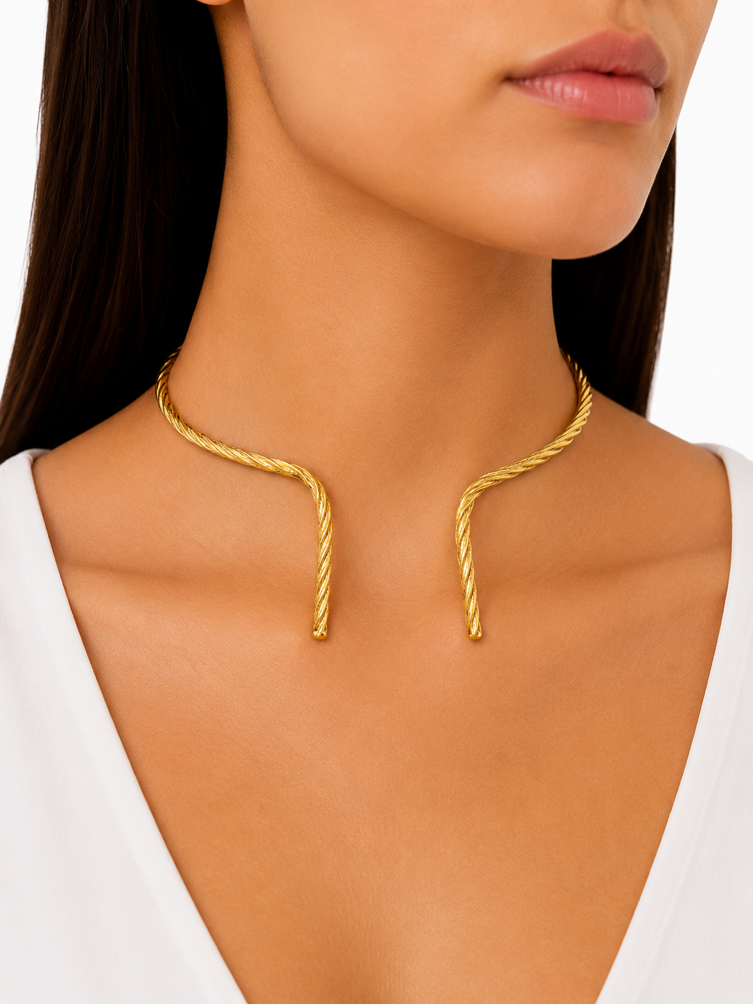 Choker Aro Traços Trabalhado Ouro 18k