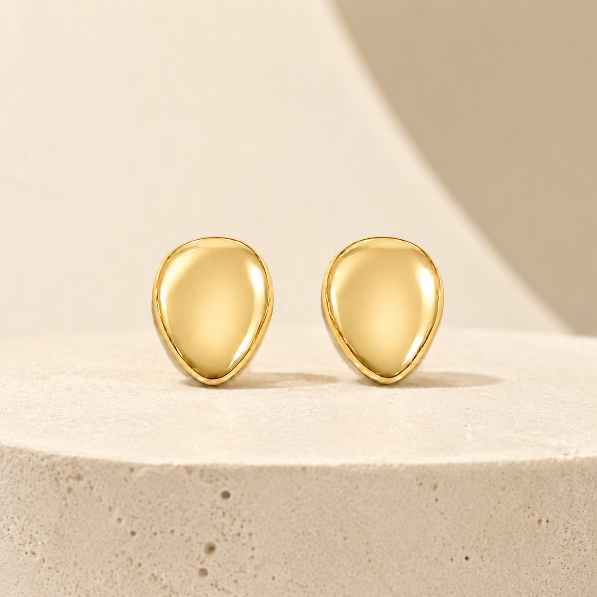 Brinco Gotinha Arredondada Lisa Ouro 18k