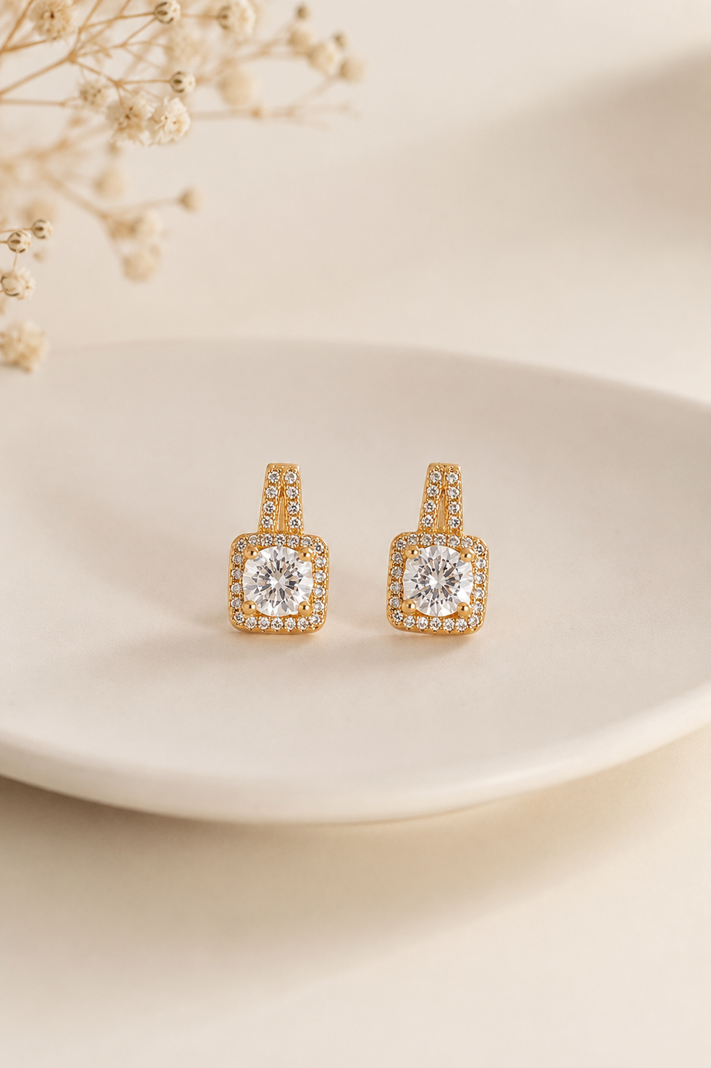 Brinco Verona Cravejado Cristal Ouro 18k