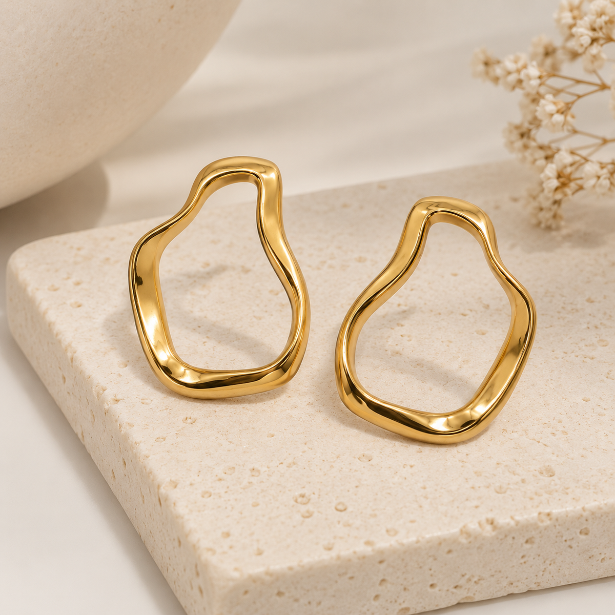 Brinco Geométrico Orgânico Ouro 18k