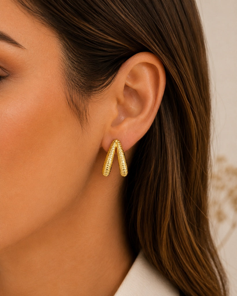 Brinco Ear Hook Trabalhado MontClair Ouro 18k