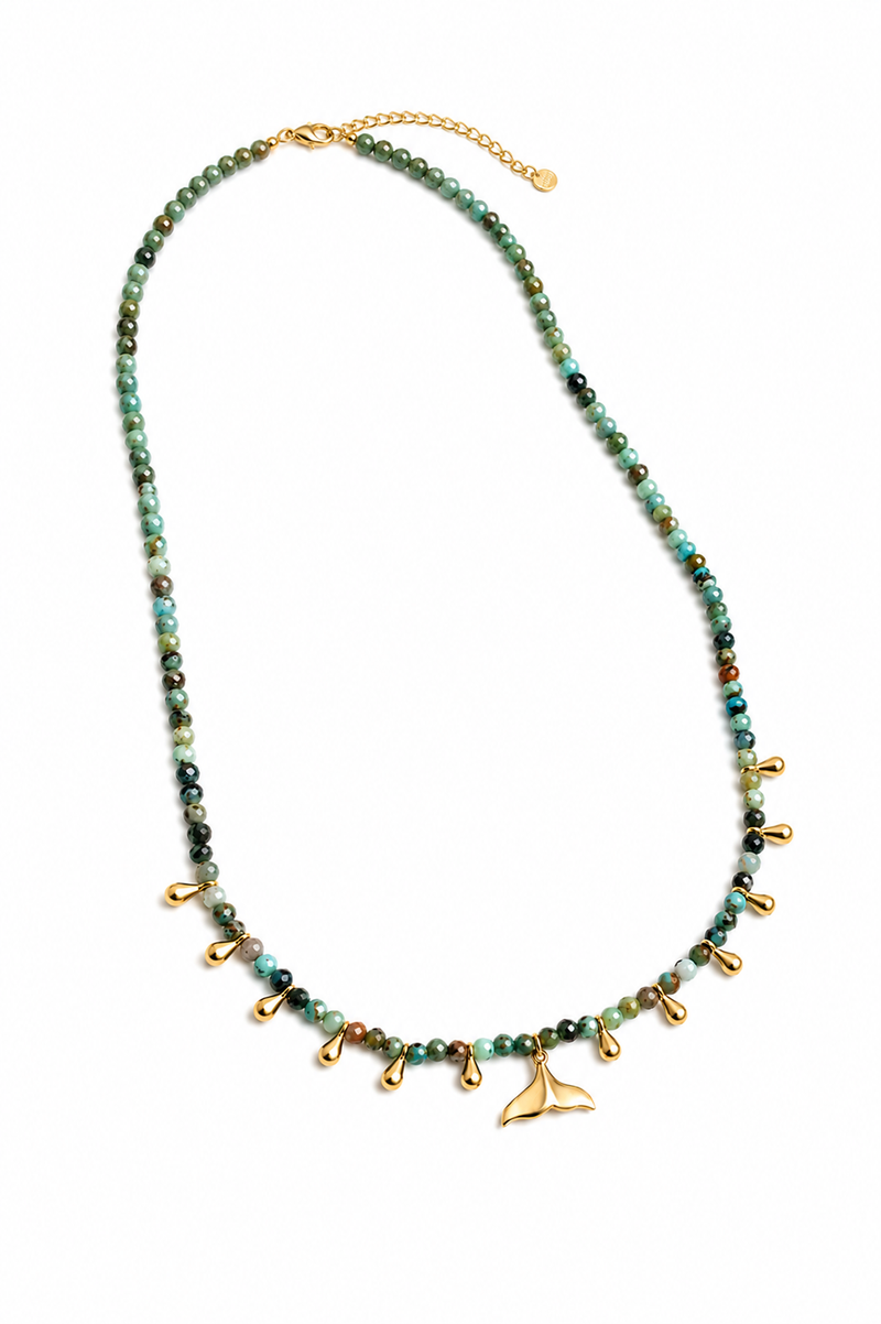 Colar pedra Natural com Gota e Rabo de Baleia Ouro 18k