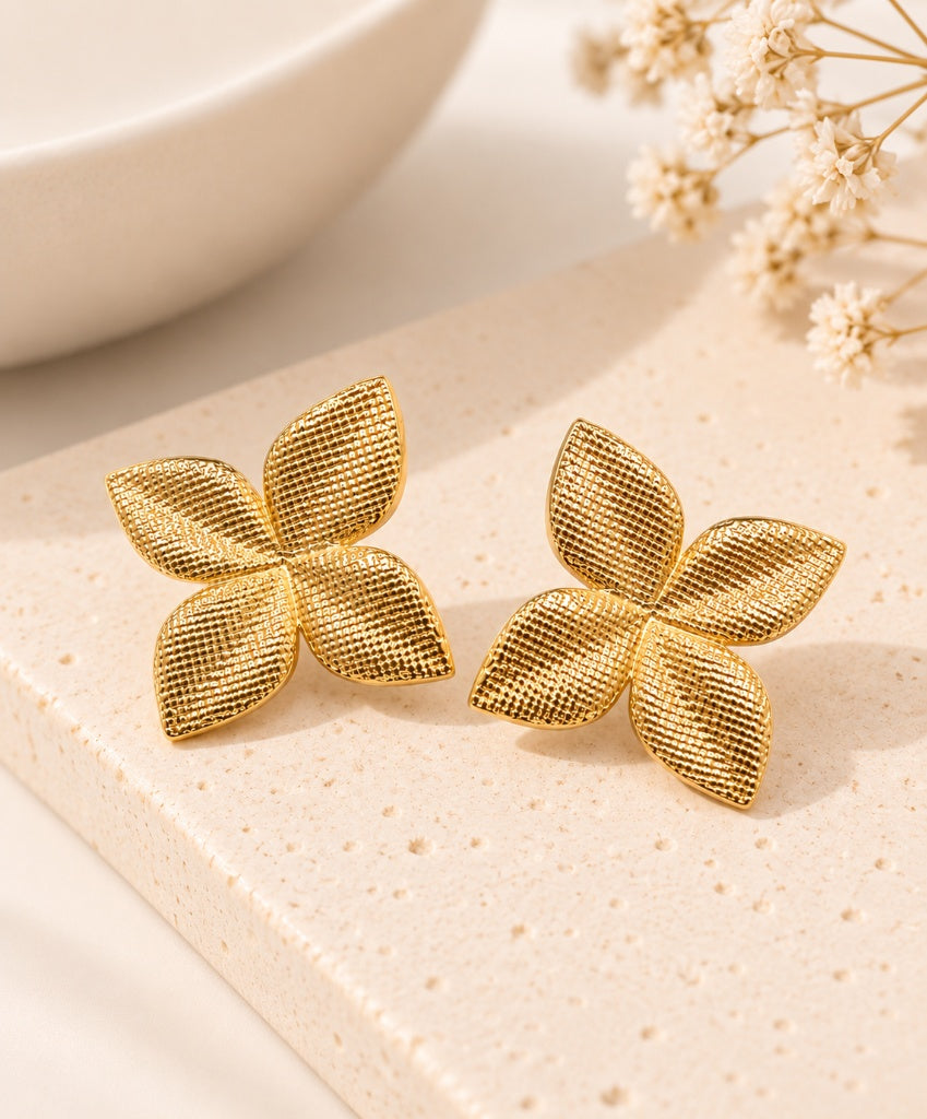 Brinco Orquídea Trabalhada Ouro 18k