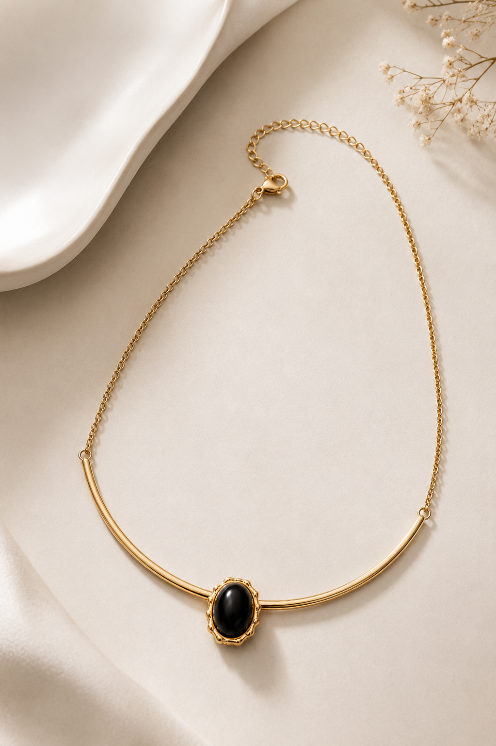Colar Aro Deusa Ônix Ouro 18k