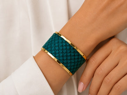 Scarlat SKU 15253 foto 3 | Bracelete Couro de Tilápia Ouro 18k