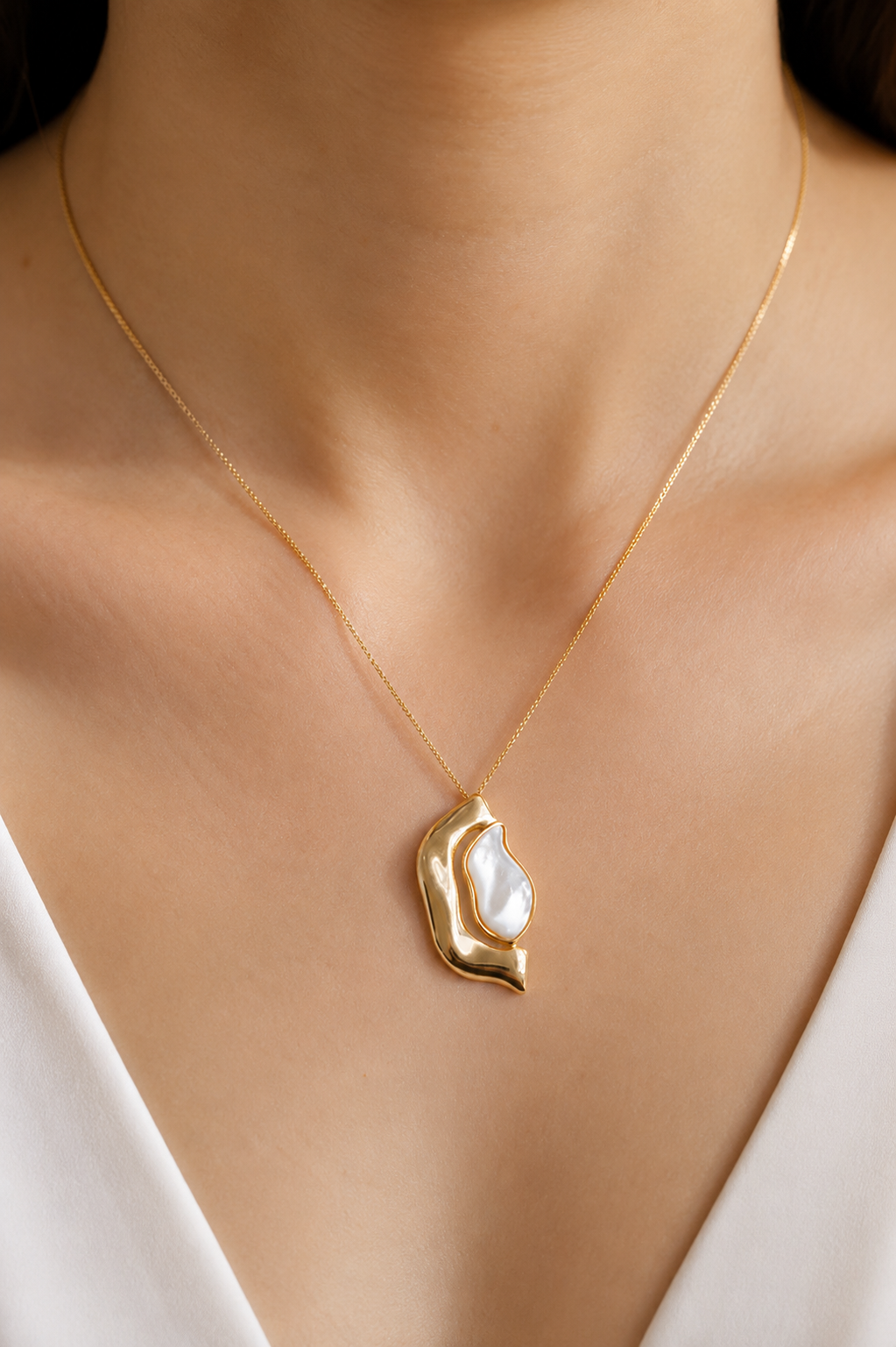 Colar Orgânico Madre Pérola Vertical Ouro 18k