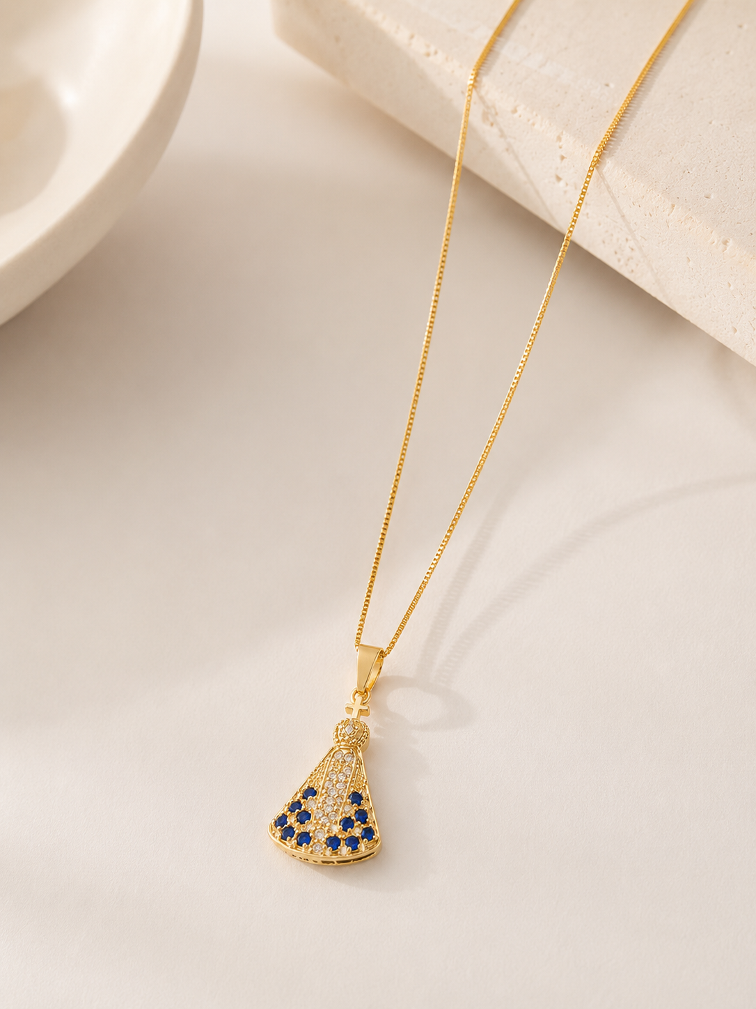 Colar Nossa Senhora Manto Zircônia Safira Ouro 18k