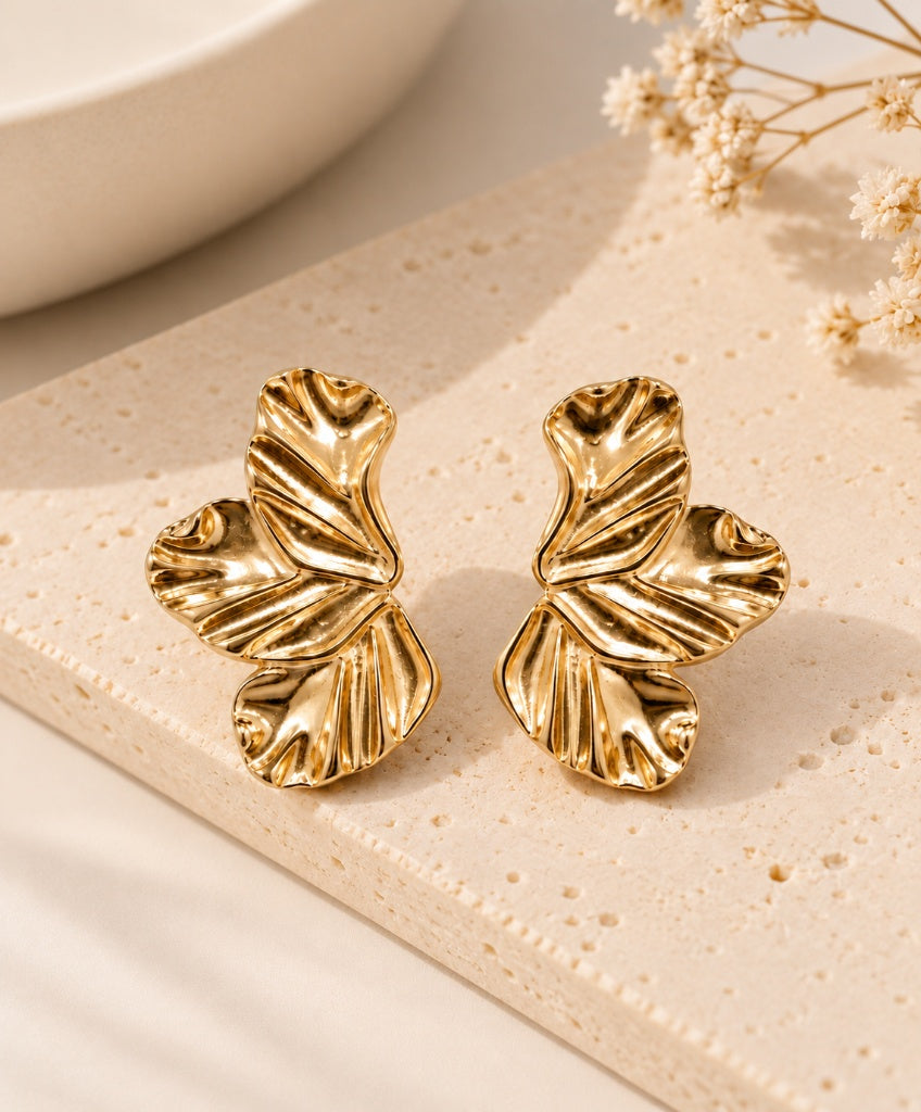 Brinco Meia Pétala Média Ouro 18K
