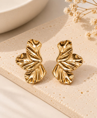 Brinco Meia Pétala Média Ouro 18K