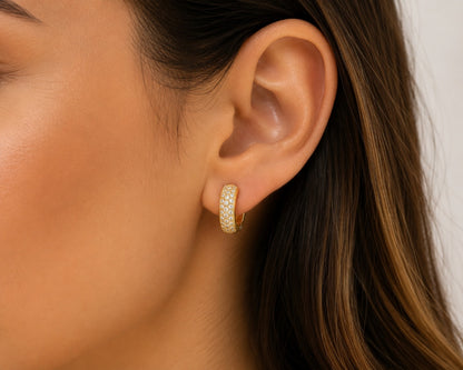Brinco Argola Cravejada 3 Fileiras Zircônia M Ouro 18k