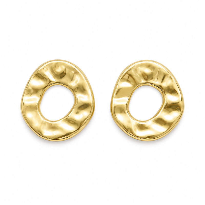 Brinco Oval Desregular Vazado Martelado Ouro 18k