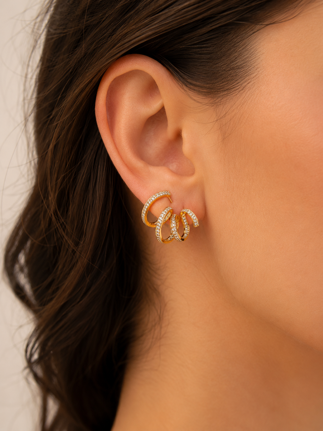 Brinco Loop Cravejado Ouro 18k